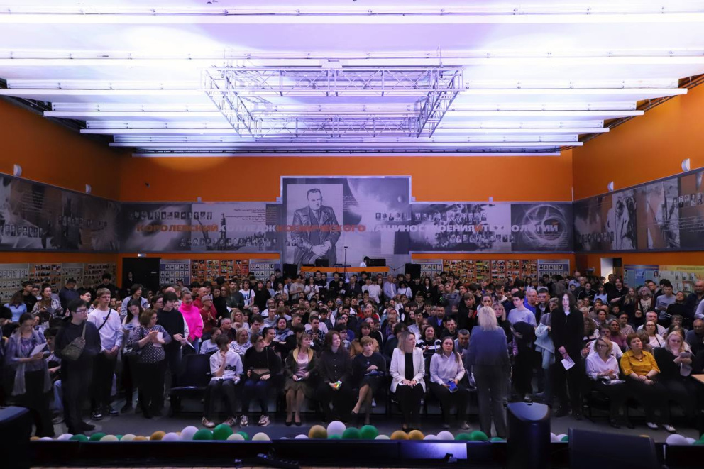 ����� 800 ���������� �������� ������� ������������ �������������� � ���������� ���������������� ������������ ��. �.�. ������� � ������� ������� - ���������������� �����������