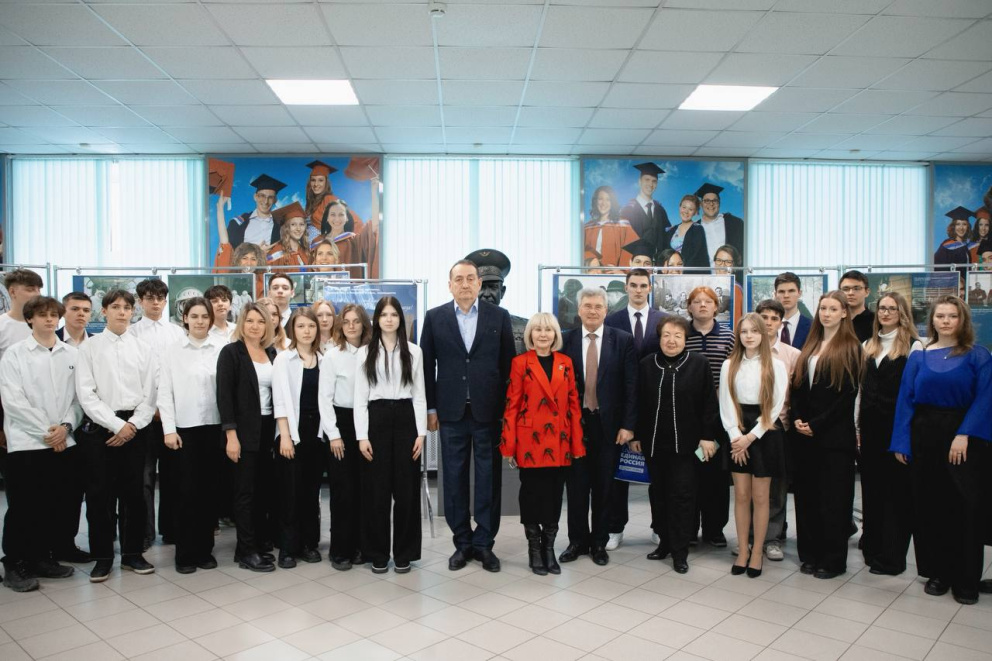 � ��������������� ������������ ��. �.�. ������� � ������� ������� ���������� ������� ������� �� ���������� �� ��� ����������� ������������, �������������� ������� ������� - ���������������� �����������