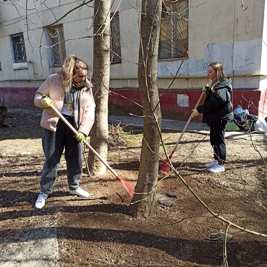 Традиционное участие студентов кафедры ГСД в субботнике | 19.04.2022 |  Королёв - БезФормата