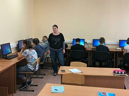 «Путёвка в жизнь»: школьники Королёва получают профессию оператора ЭВМ в стенах университета