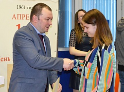 В университете школьникам Королёва вручили свидетельства о присвоении рабочей профессии
