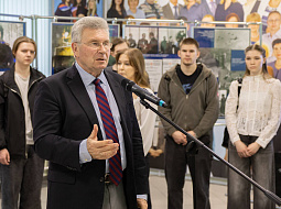 �������� ������, ����������� 61-����� �� ��� ������ ������� ������� � �������� ������