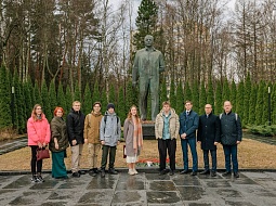 ������� ������������ ������� ��������� ����� �.�. ��������