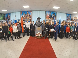 �������, 14 �������, � ��������������� ������������ ��. �.�. ������� ������ ������������� ��������� �������� ����� ������ ����� ���������� �����, �������-���������� ���� ������� ���������� �������.