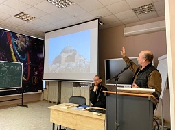 ������� ����, ����������� 80-����� ������� ������ � ���������� ��������� ����� ��������� �����������